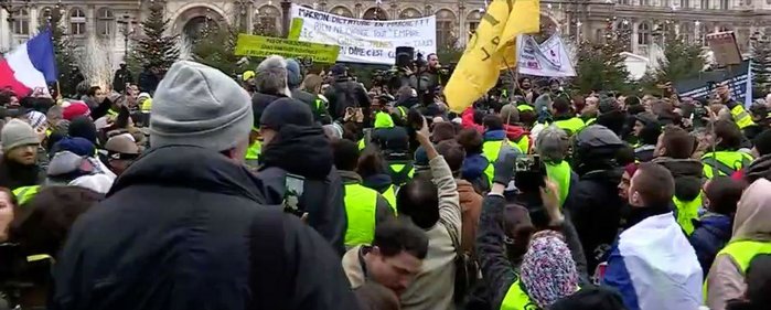 yellowvests2.jpeg