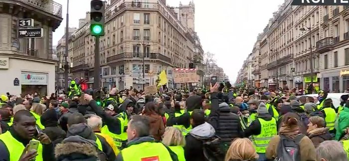 yellowvests3.jpeg